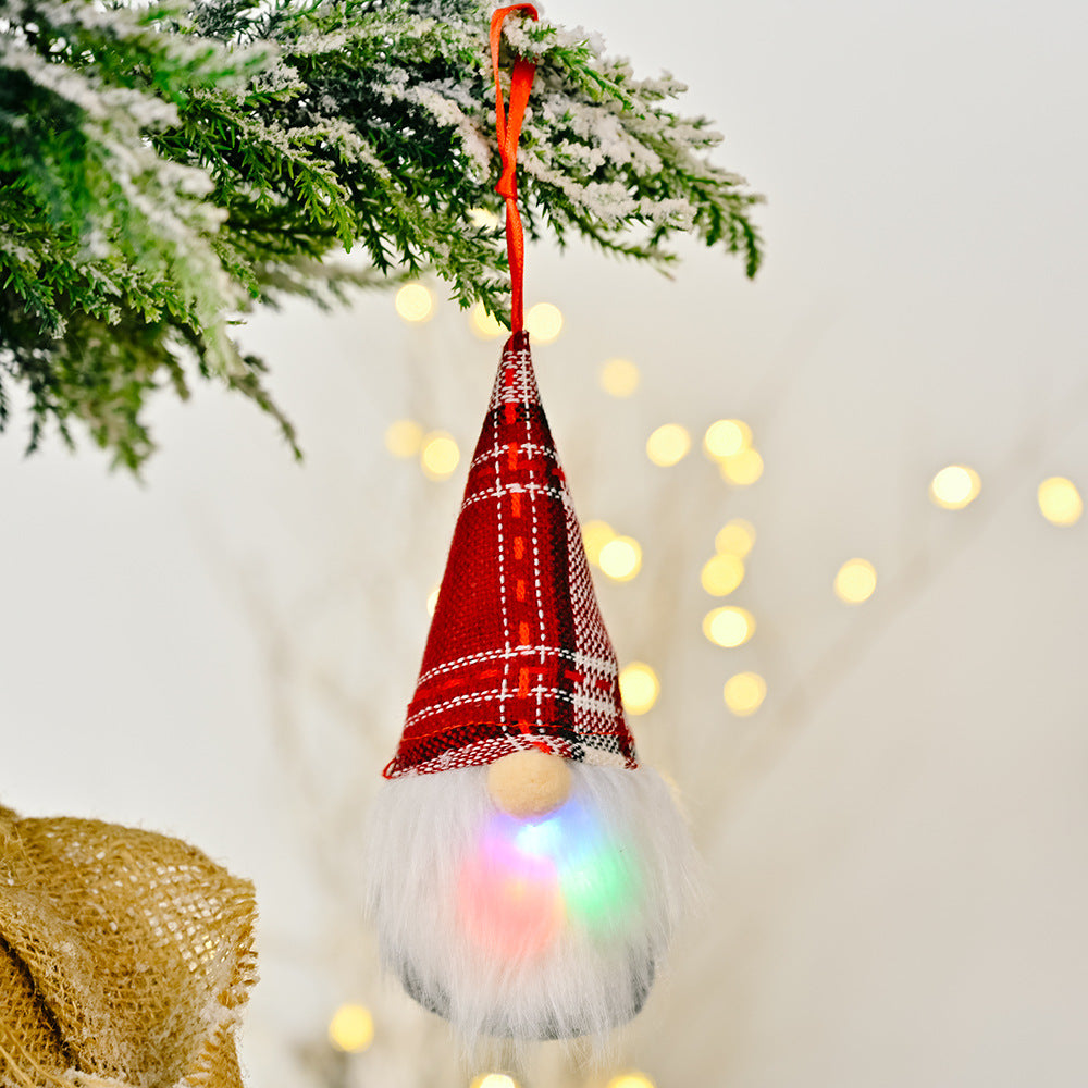 Knitted Pendant With Lights