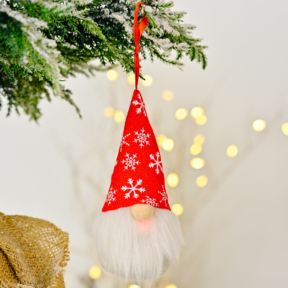 Knitted Pendant With Lights