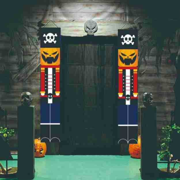Soldier Model Nutcracker Banner