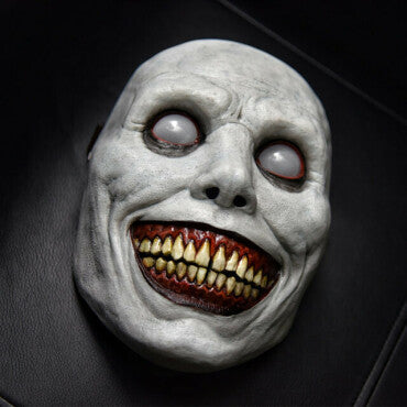 Creepy Smiley Mask