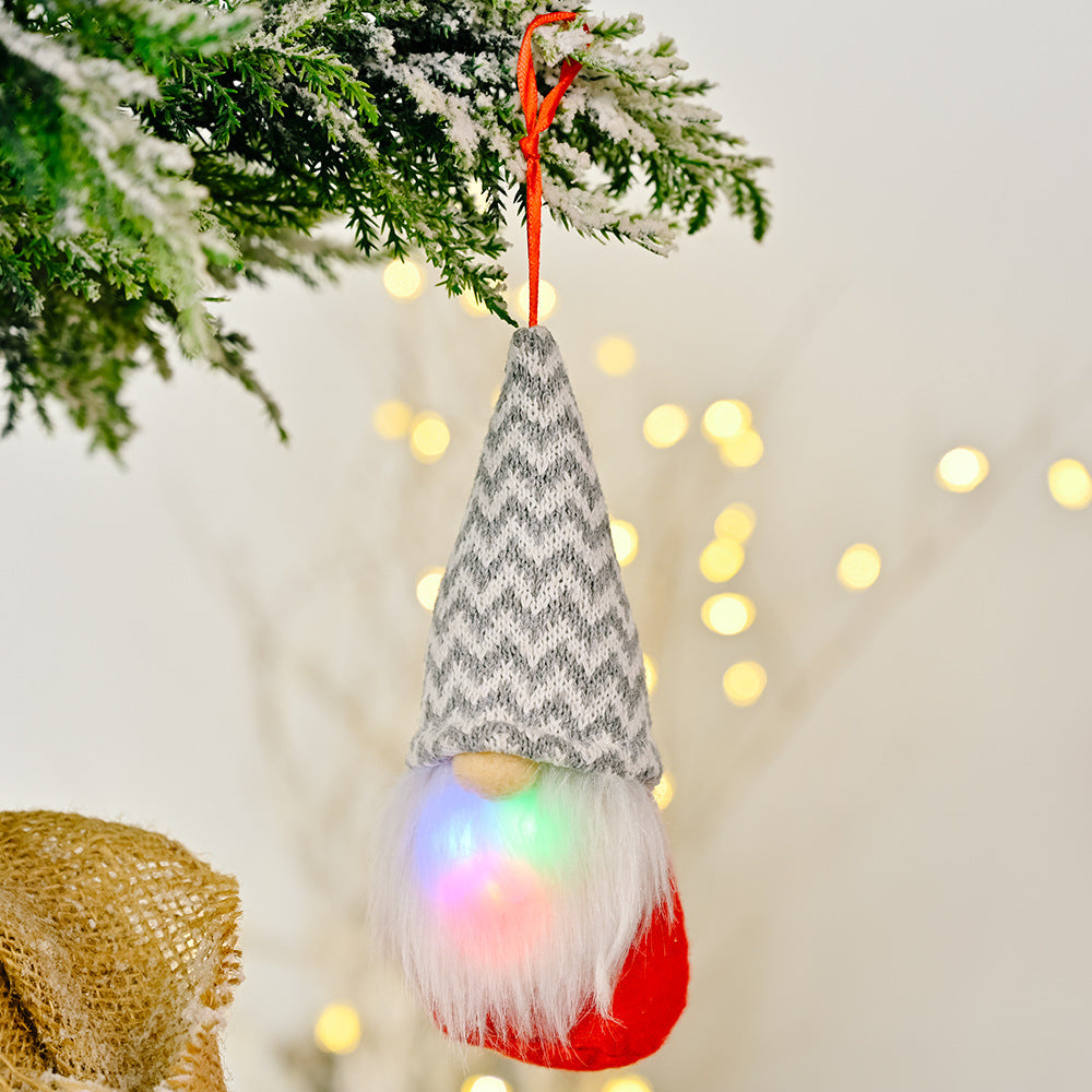 Knitted Pendant With Lights