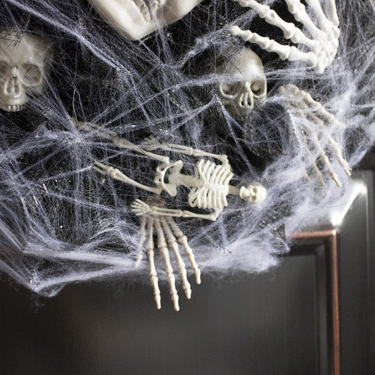 Black Mesh Skull Garland