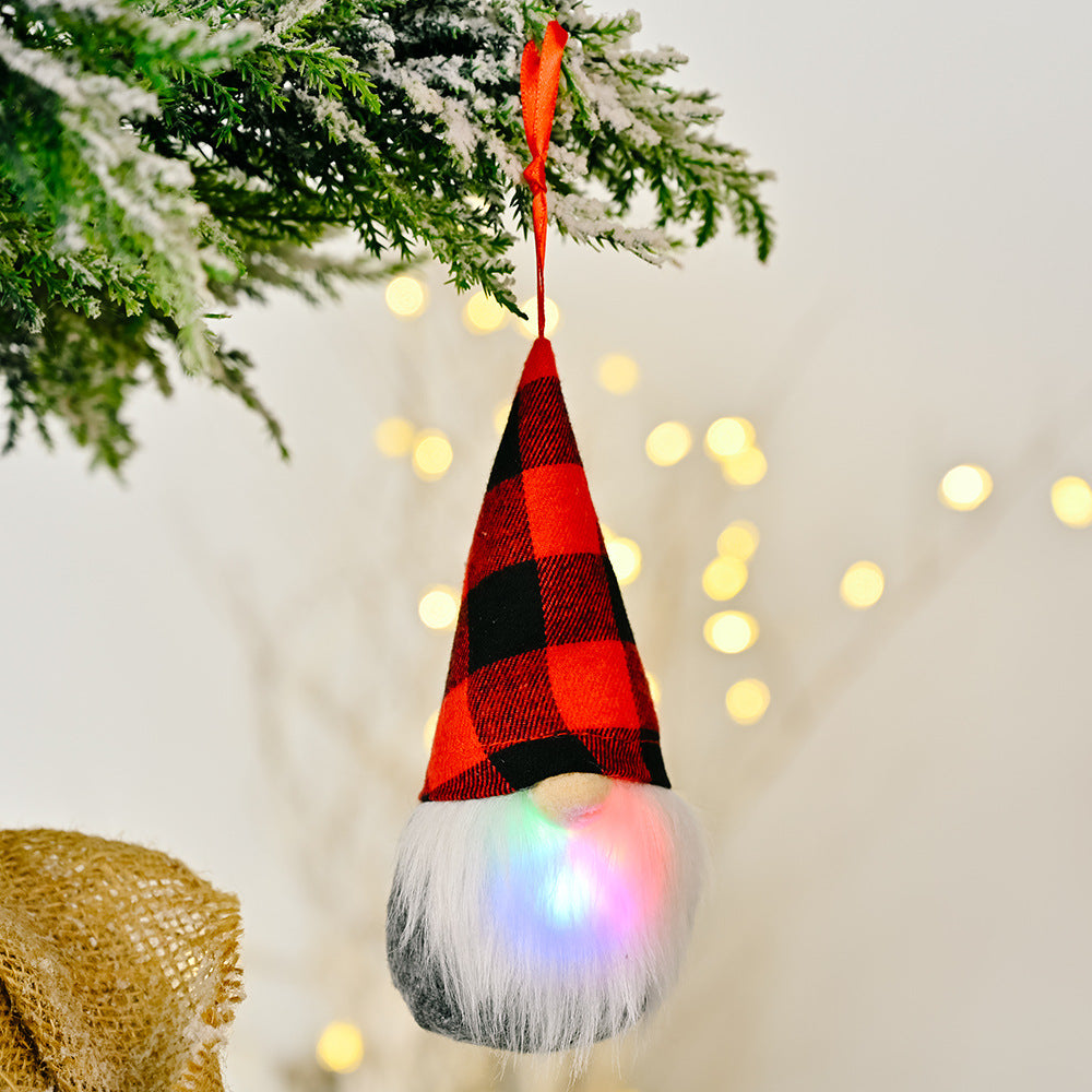 Knitted Pendant With Lights